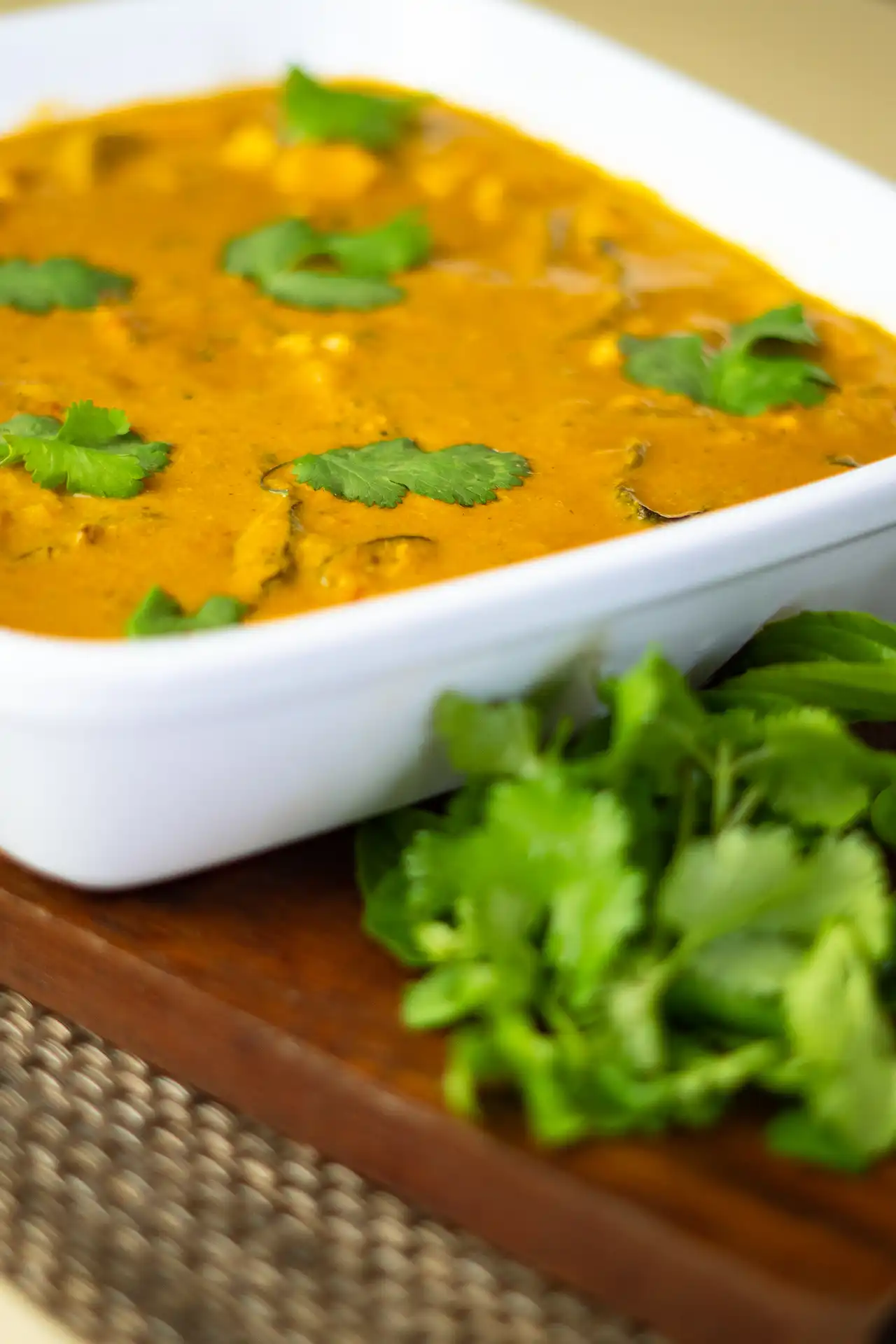 Frango com cogumelos ao curry